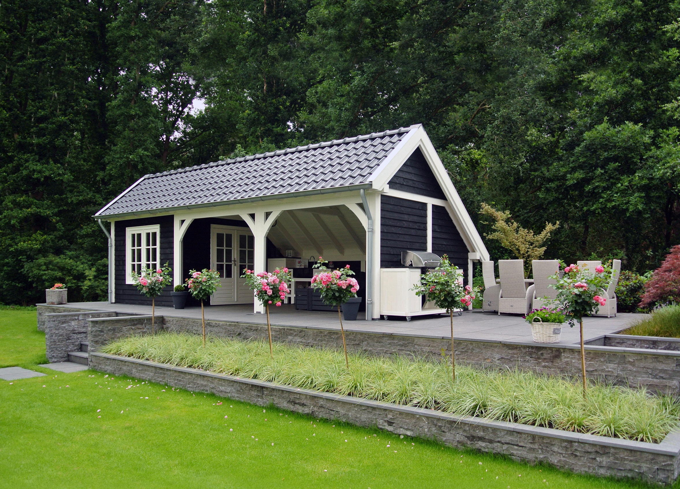 Concentratie Metalen lijn onvoorwaardelijk Geniet van het exclusieve buitenleven met een kapschuur, overkapping of  veranda van Trendhout