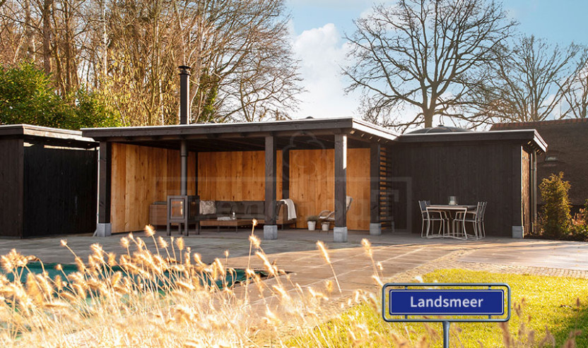 Landelijke-moderne-stijl-douglas-en-eiken-poolhouse-luxe-tuinhuis-met-overkapping-met-schuur-louvre-bouwpakket-Landsmeer-Den-Ilp-Purmerland