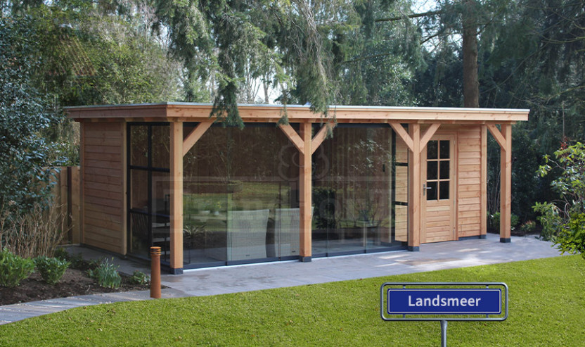 Luxe-houten-tuinkamers-met-glas-laten-bouwen---Vrijstaande-tuinkamer-of-gastenverblijf-met-glazen-schuifwanden-Landsmeer-Den-Ilp-Purmerland