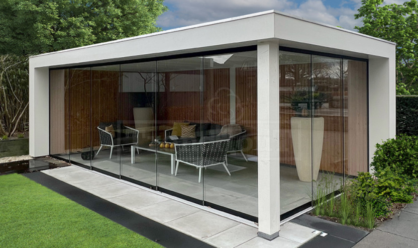 Trendhout-moderne-strakke-tuinkamer-poolhouse-met-glazen-schuifdeuren-overkapping-moderne-stijl-Verona-Laren