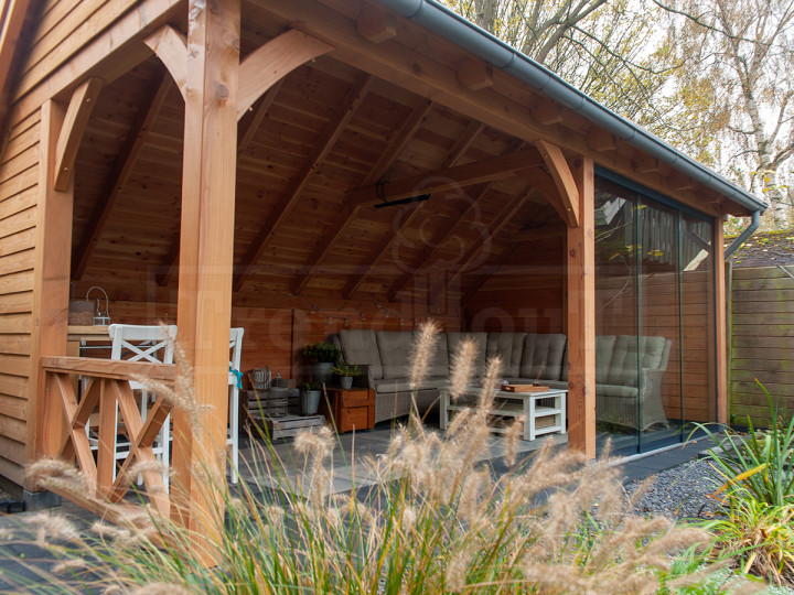 douglas-houten-kapschuur-de-hoeve-xl-6350-met-glazen-schuif-deuren-wanden-trendhout