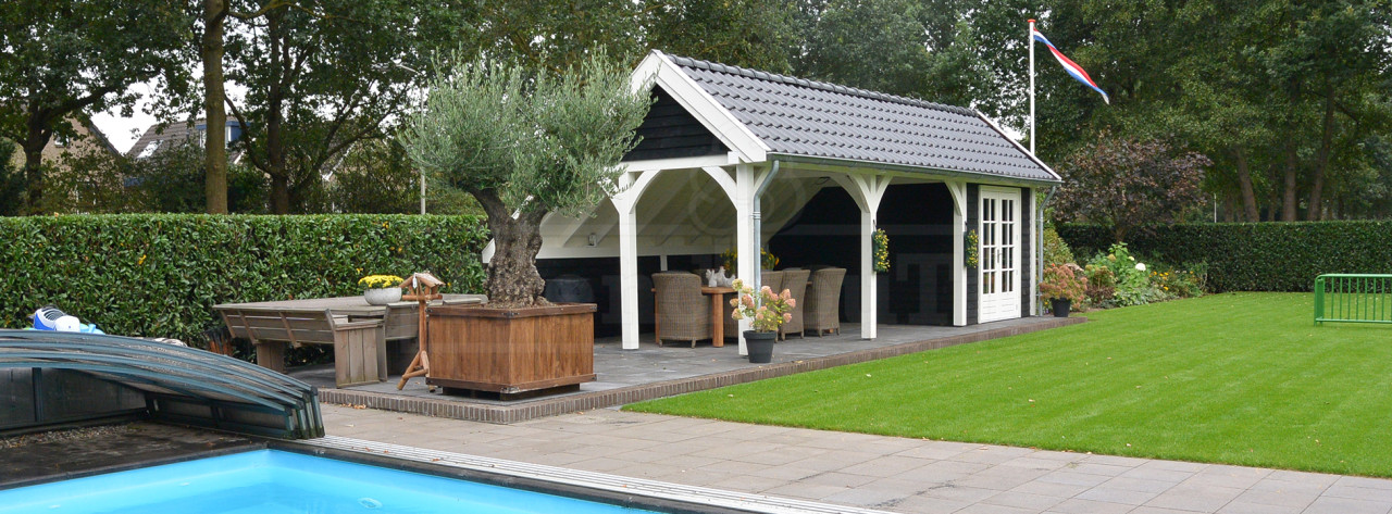 poolhouse-douglas-houten-kapschuur-bij-zwembad-schuur-met-overkapping-trendhout-de-Hoeve-XL-9000