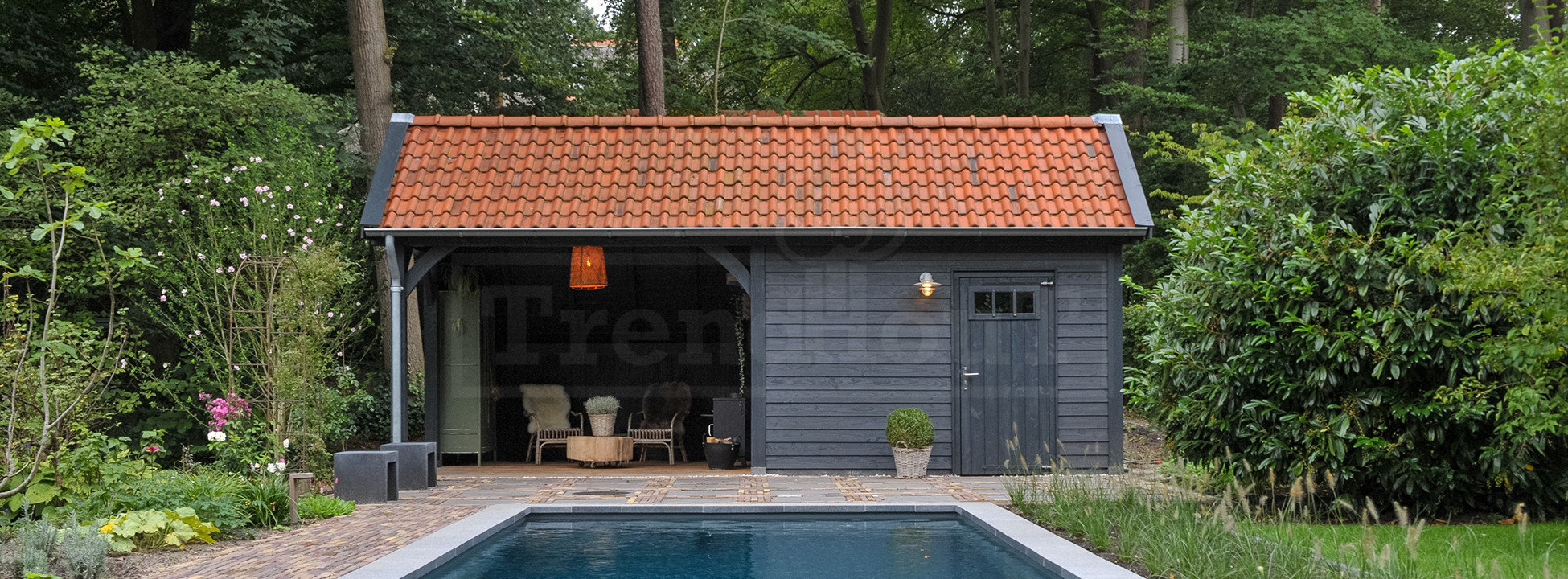 poolhouse-douglas-houten-kapschuur-de-hoeve-xl-7700-bij-zwembad-schuur-met-overkapping-trendhout