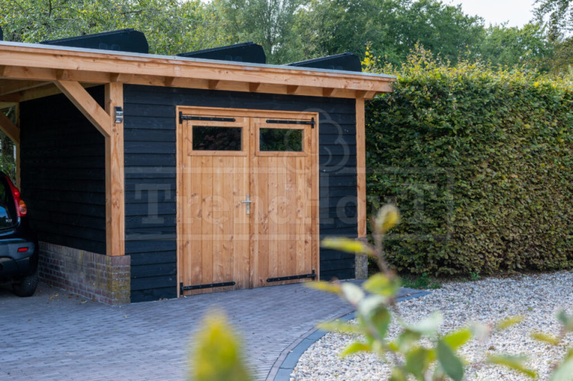 houten-carport-zonnepanelen-toscane-opgeklampte-deur-dubbel-maatwerk