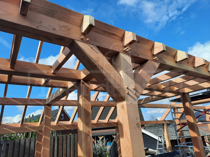 grote douglas houten kapschuur constructie garage als bouwpakket trendhout maatwerk kapschuren pen-en-gat