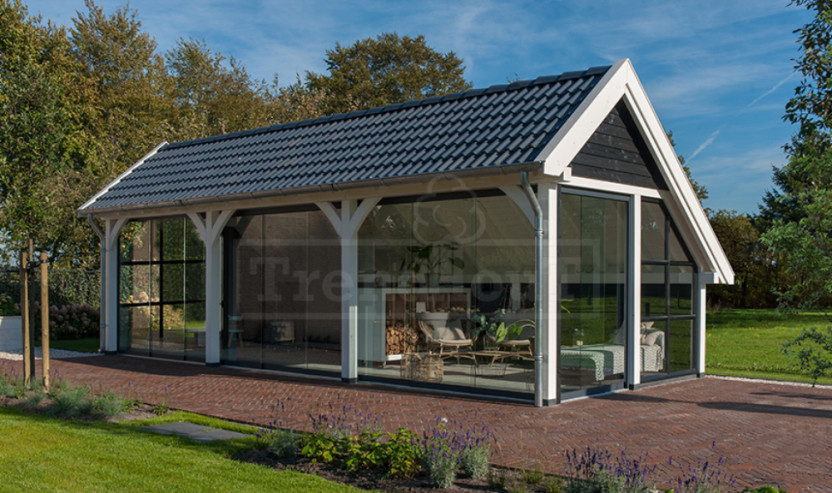 Trendhout-kapschuur-douglas-overkapping-met-glazenschuif-deuren-steel-look-tuinoverkapping-bouwpakket-de-Hoeve-XL-Almere-Almere-Buiten-Almere-Haven-Almere-Stad