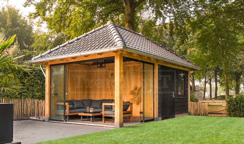 Trendhout-luxe-eiken-tuinkamer-overkapping-met-schuur-glazen-schuifdeuren-schuifwanden-schilddak-op-maat-maatwerk-laten-bouwen-prijs-bouwpakket-Apeldoorn-Beekbergen-Hoenderloo