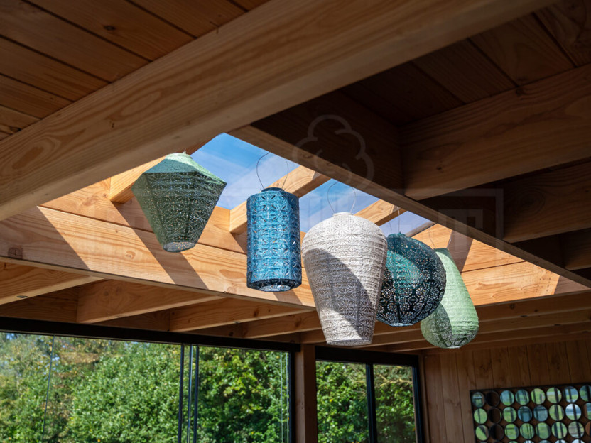 douglas-houten-lichtstraten-zadeldak-lichtstaat-in-plat-dak-overkapping-veranda-aanbouw-aan-huis-goedkoop-zadeldak-kosten-Trendhout